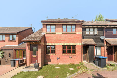 2 bedroom maisonette for sale