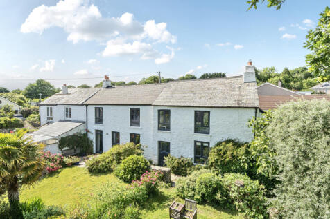 5 bedroom semi-detached house for sale