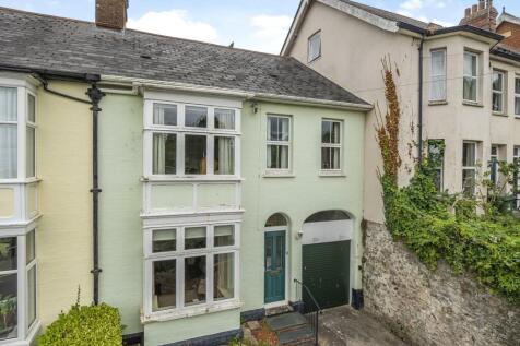 5 bedroom terraced house for sale