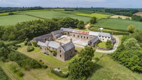 Wembworthy, Chulmleigh 4 bed property with land for sale