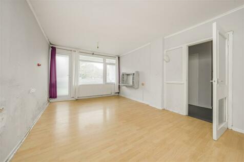 Studio flat for sale