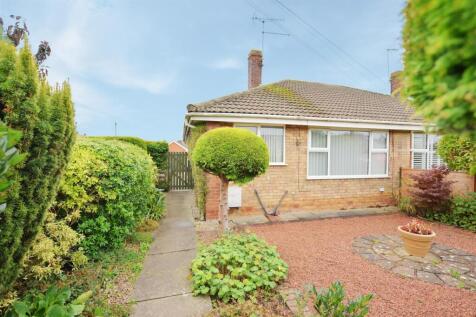2 bedroom semi-detached bungalow for sale