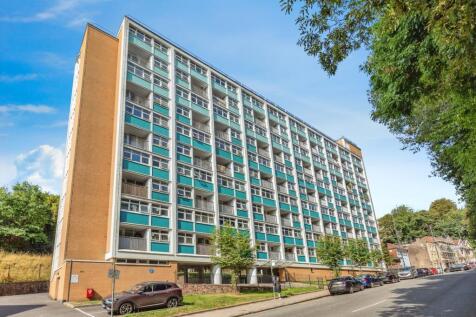 2 bedroom maisonette for sale