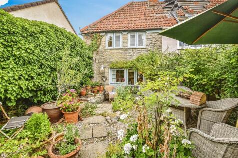 2 bedroom cottage for sale