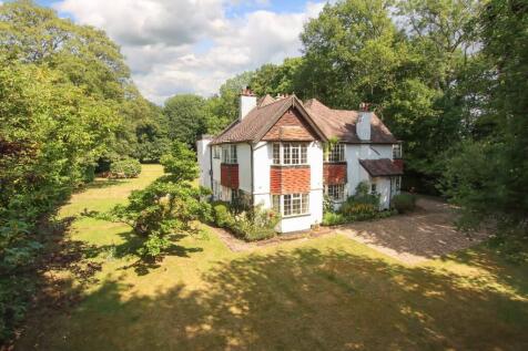 Hempstead Road, Bovingdon HP3 6 bed detached house for sale