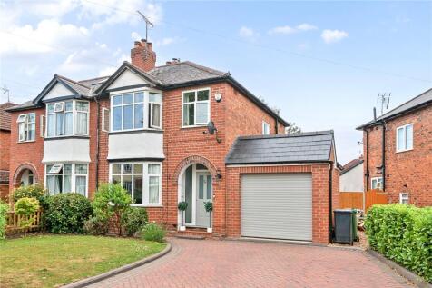 3 bedroom semi-detached house for sale