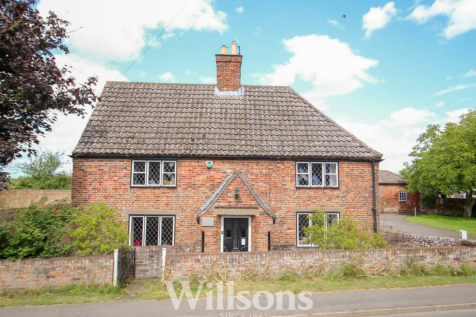 6 bedroom detached house for sale