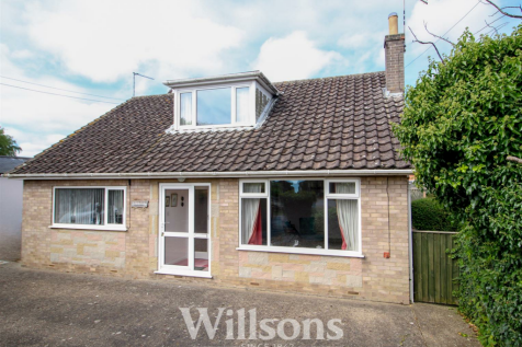 3 bedroom detached bungalow for sale