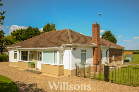 3 bedroom detached bungalow for sale