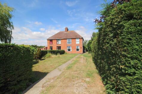 Pinchbeck Lane, Croft, Skegness 2 bed semi