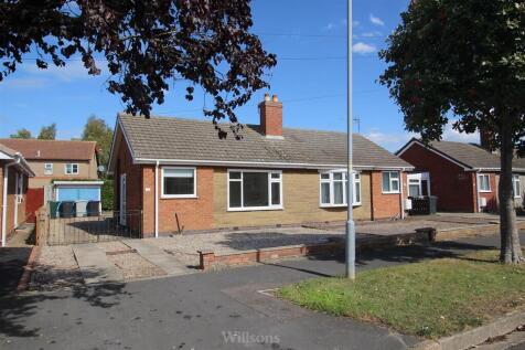 1 bedroom semi-detached bungalow for sale