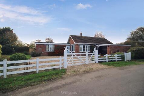 Summer Gates Lane, Bratoft, Skegness 2 bed detached bungalow for sale