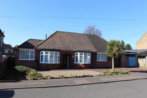 5 bedroom detached bungalow for sale