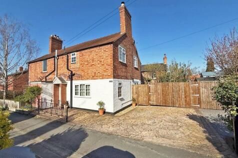 Longden Gardens, Coleham, Shrewsbury 2 bed semi
