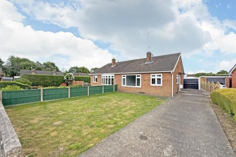 2 bedroom semi-detached bungalow for sale