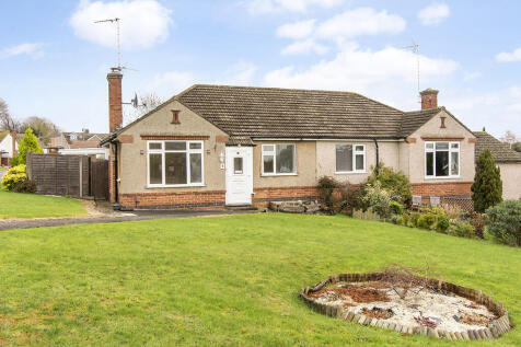 2 bedroom semi-detached bungalow for sale