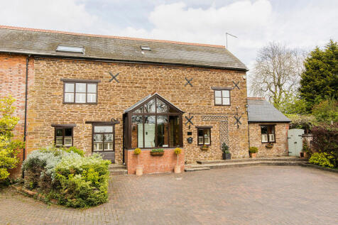 West Haddon Road, Crick 4 bed barn conversion for sale
