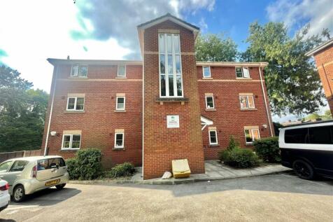 Wildwood Close, Great Moor 2 bed flat for sale