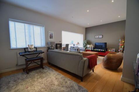 Hulme Hall Crescent, Cheadle Hulme 4 bed detached house for sale