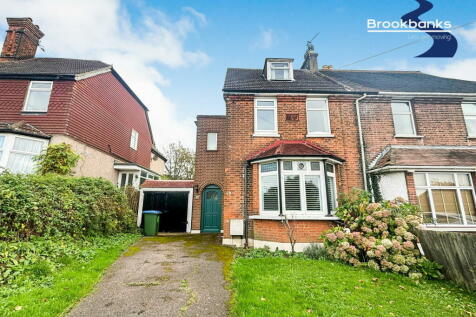 2 bedroom semi-detached house for sale