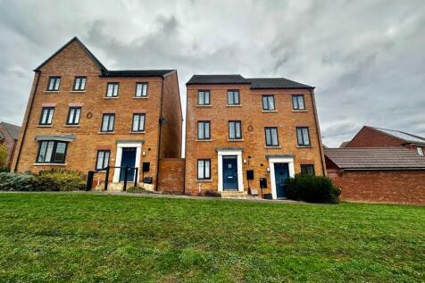 Cicero Crescent, Fairfields, Milton... 3 bed semi