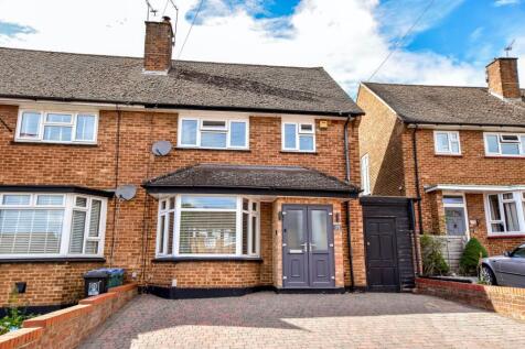 3 bedroom semi-detached house for sale