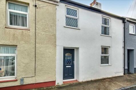 11 Clarence Street, Pembroke Dock 2 bed terraced house for sale
