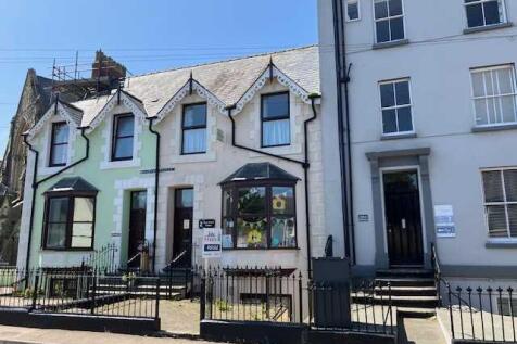 2 Deer Park Villas, Tenby 5 bed terraced house for sale