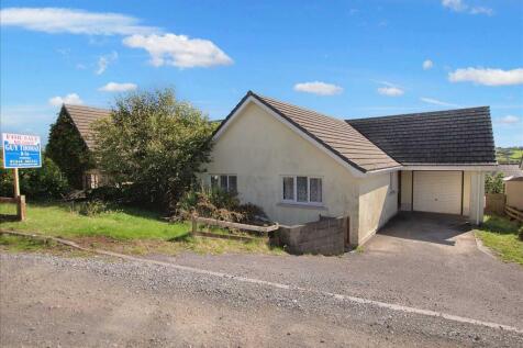 8 Gilgal Terrace, Pennar, Pembroke Dock 3 bed detached bungalow for sale