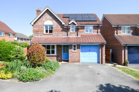 Broadcloth Lane, Trowbridge 4 bed detached house for sale