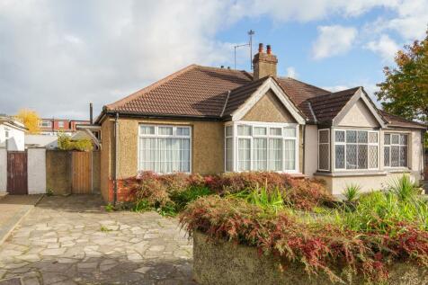 2 bedroom semi-detached bungalow for sale