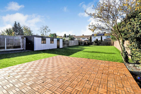 3 bedroom detached bungalow for sale