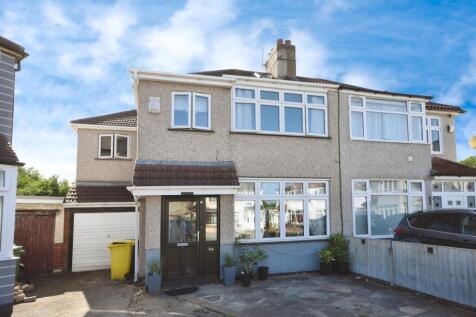 4 bedroom semi-detached house for sale