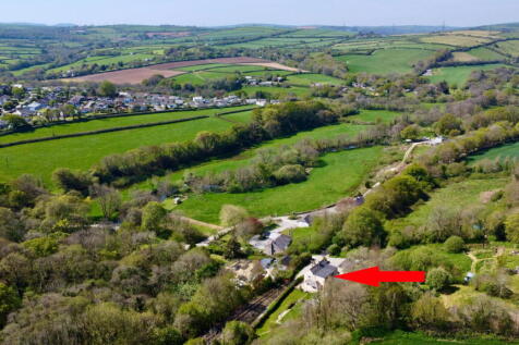 Nanstallon PL30 4 bed cottage for sale