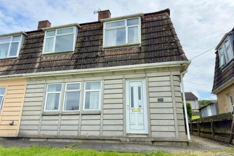 Queens Park, Wadebridge, PL27 3 bed semi