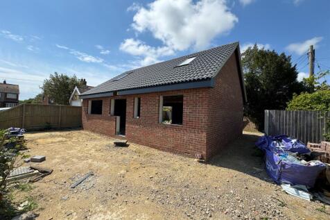 2 bedroom bungalow for sale