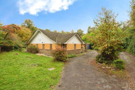 3 bedroom detached bungalow for sale