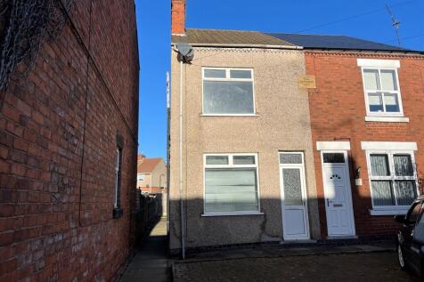 2 bedroom semi-detached house for sale