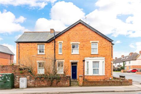4 bedroom end of terrace house for sale