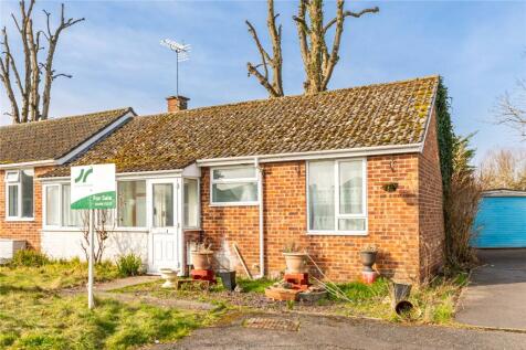 2 bedroom semi-detached bungalow for sale