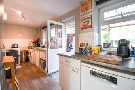 4 bedroom terraced house for sale