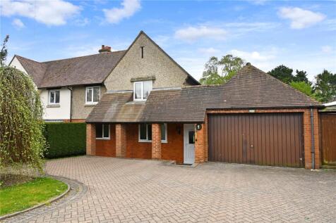 3 bedroom semi-detached house for sale
