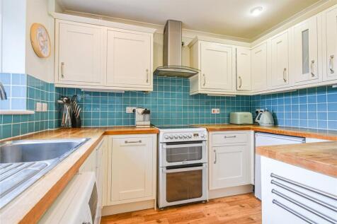 Derwent Road, Thatcham, Berkshire, RG19 3 bed end of terrace house for sale