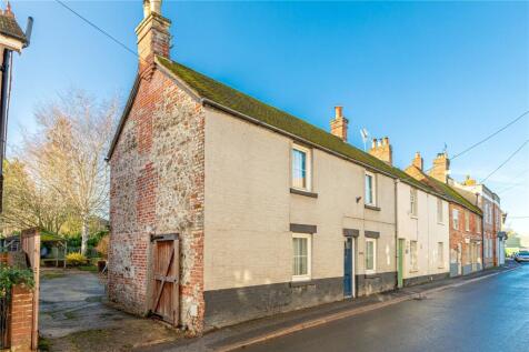 Newbury Street, Lambourn, Hungerford... 2 bed semi