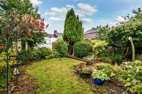 5 Parkside Road, Kendal, Cumbria, LA9... 5 bed terraced house for sale