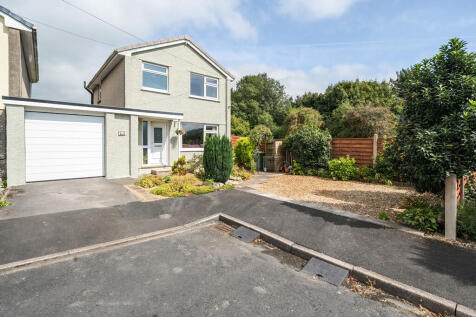 11 Scafell Drive, Kendal, Cumbria... 3 bed link detached house for sale