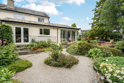 12 Gowan Crescent, Staveley, Kendal... 3 bed semi