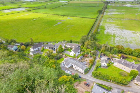 Quaggs House Farm, Levens, Kendal... 4 bed semi