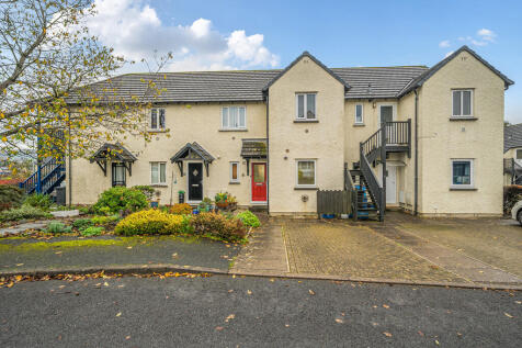 2 White Moss Court, Kendal, Cumbria... 2 bed flat for sale