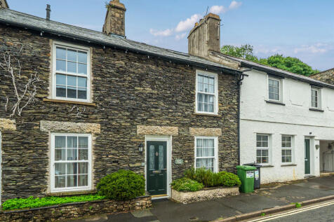 15 Cross Street, Windermere, Cumbria... 2 bed terraced house for sale